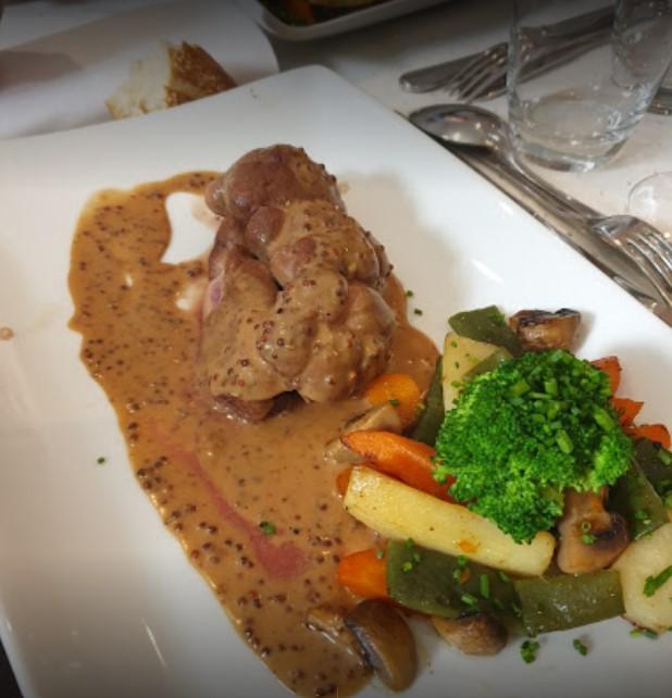 pièce de bœuf et légumes
